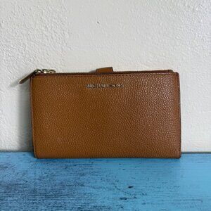 Michael Kors MK 'Jet Set' Bifold Zip Around Wallet In Brown Leather